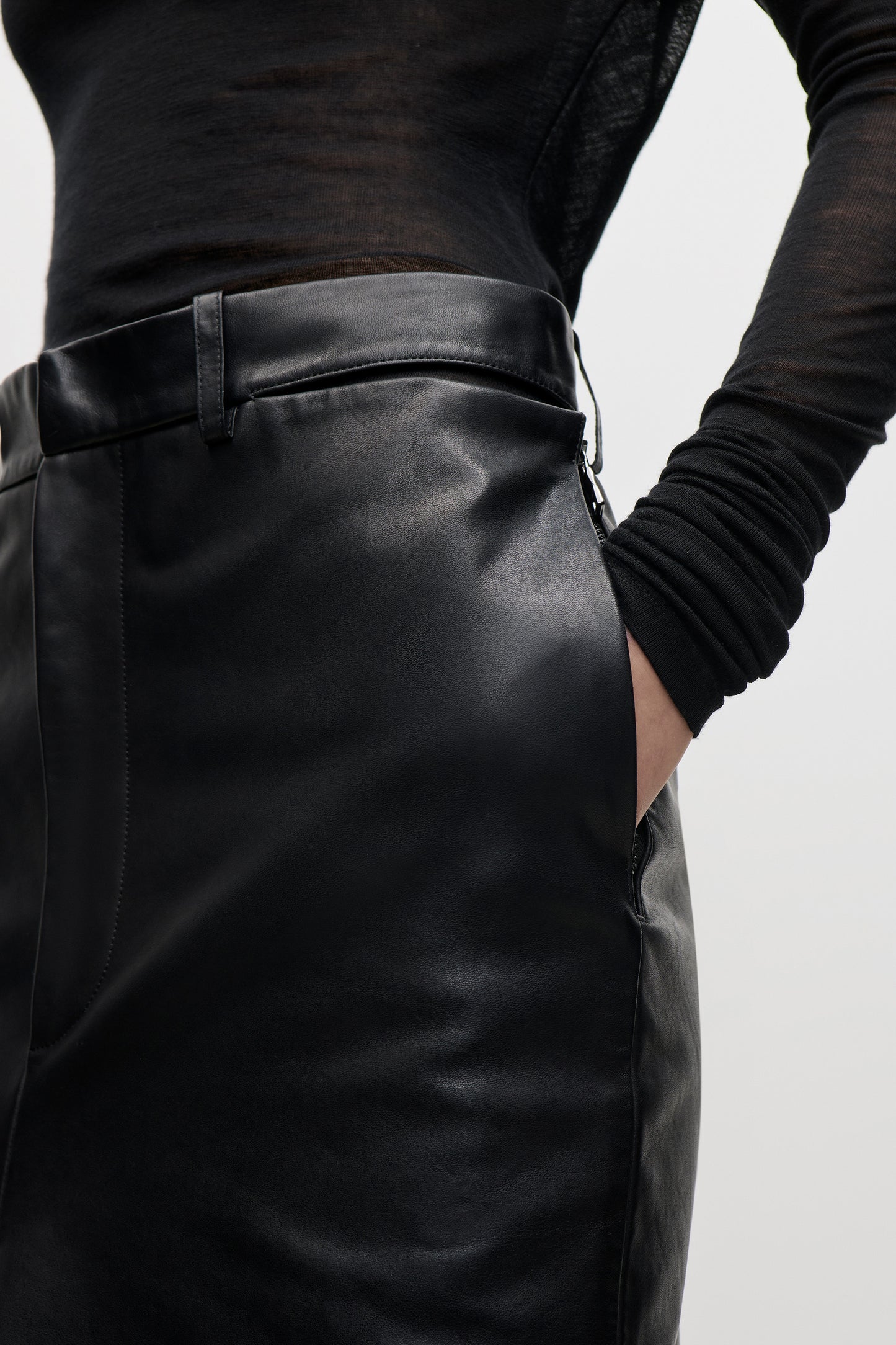 Kick Detail Leather Skirt In Black