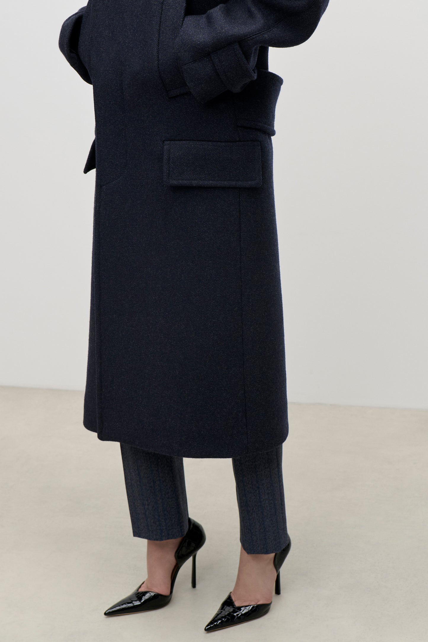 Latched Raglan Coat In Navy