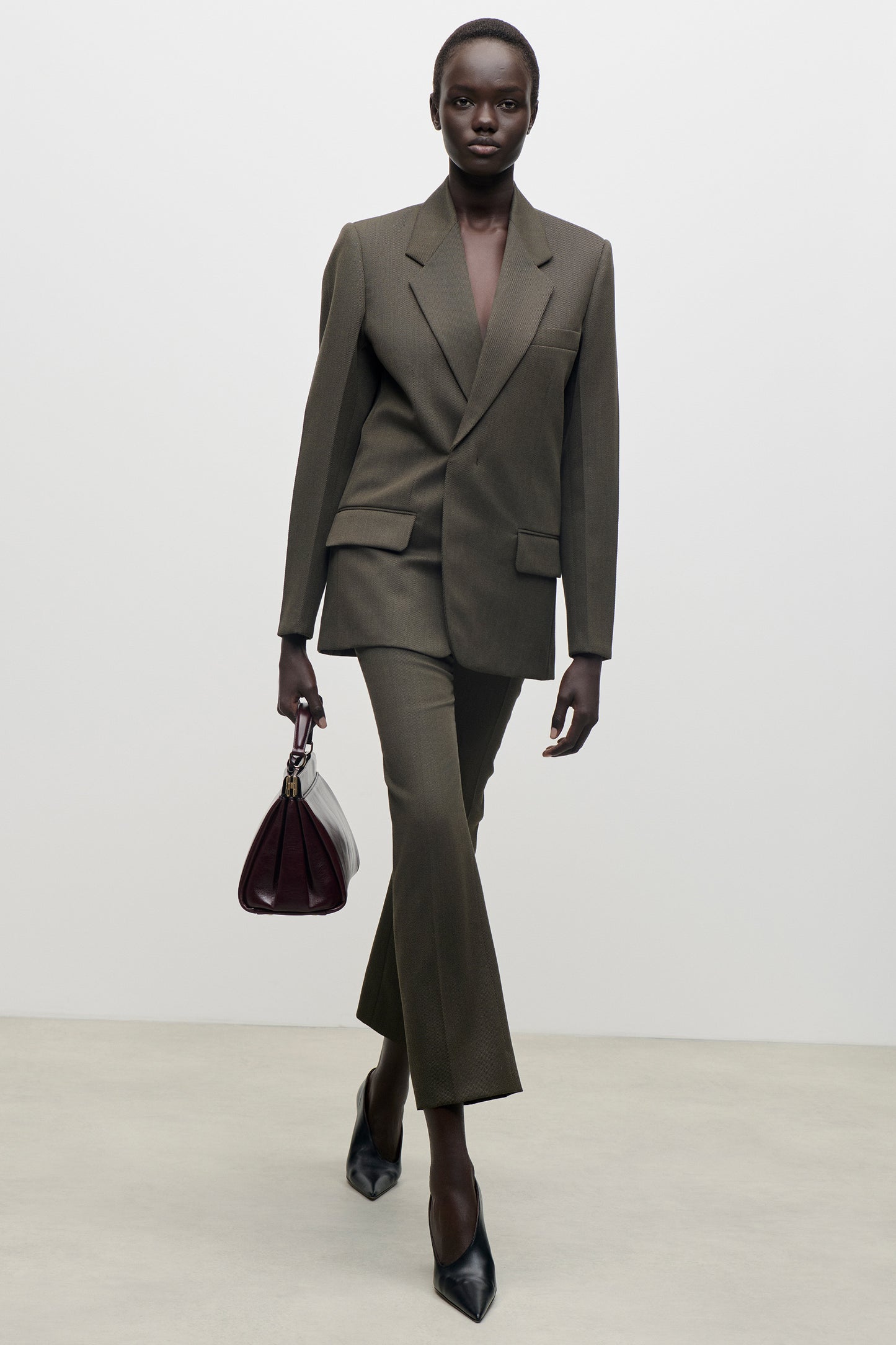 Sloane Frame Bag 28 Distressed Leather