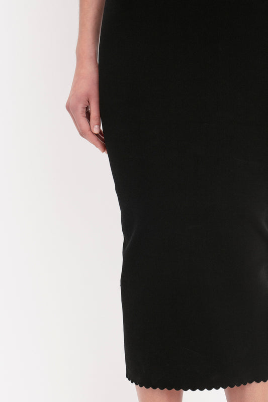 VB Body Slash Front Midi Dress In Black