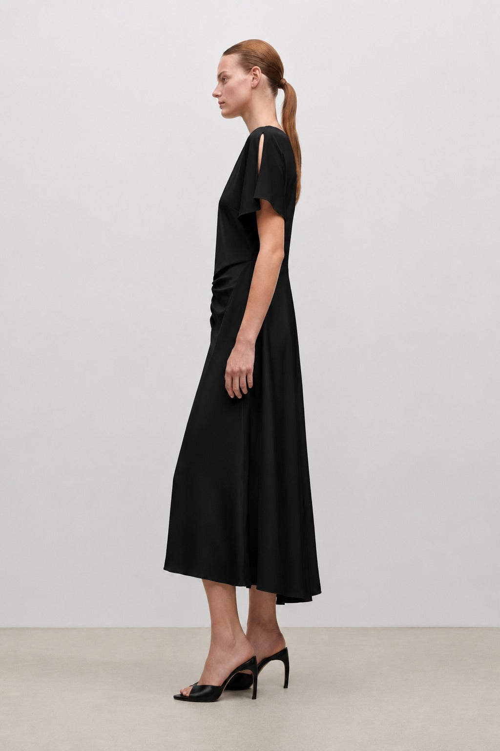 Bela Midi Dress In Black
