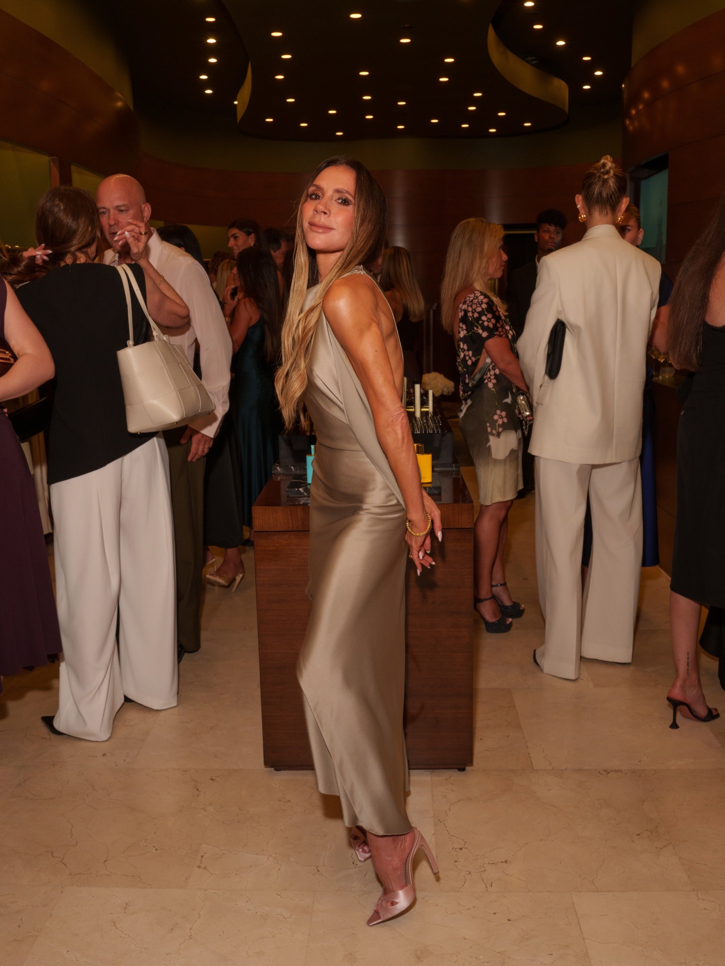 Victoria Beckham® Official Store - Luxury Ready To Wear