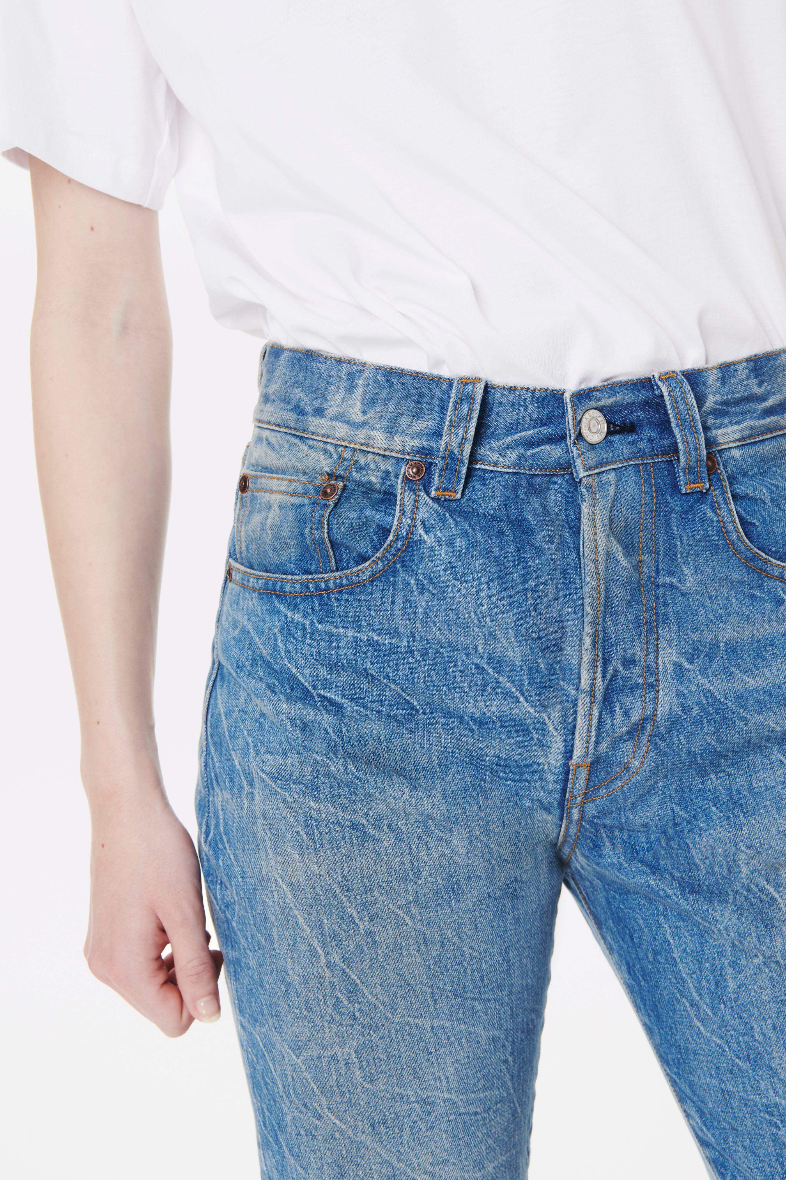 Levis 501 2700 on sale