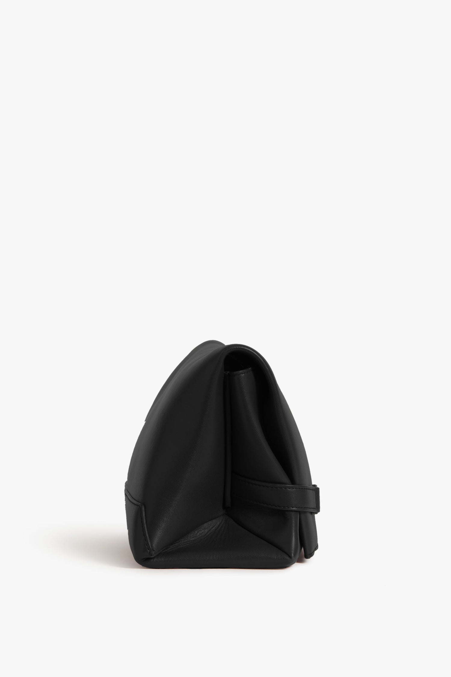 Chain online pouch bag