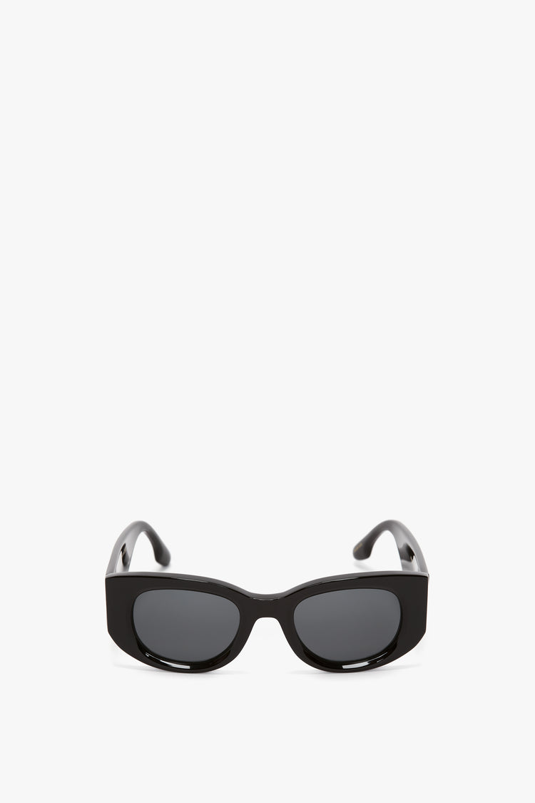 Monogram Detail Sunglasses In Black