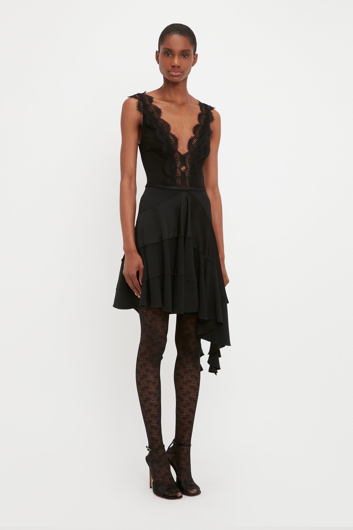 Black sleeveless lace dress