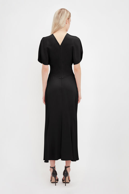 Gathered Waist Midi Dress In Black